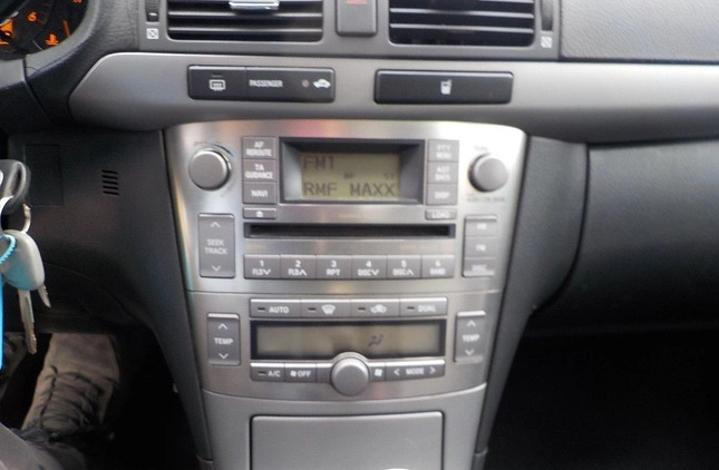 Toyota Avensis cena 10900 przebieg: 327672, rok produkcji 2008 z Sieniawa małe 232